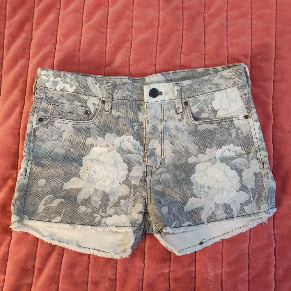 H&M Mid-Rise Floral Print Grey Shorts